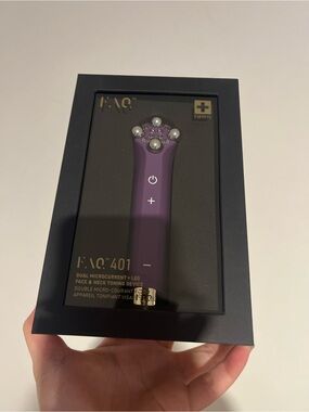 FAO Compact Facial Device Packaging in Black and Gold